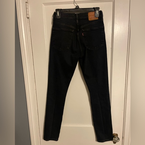 Levi's Premium Women's Black Straight Leg Jeans Size 0 - Picture 2 of 5